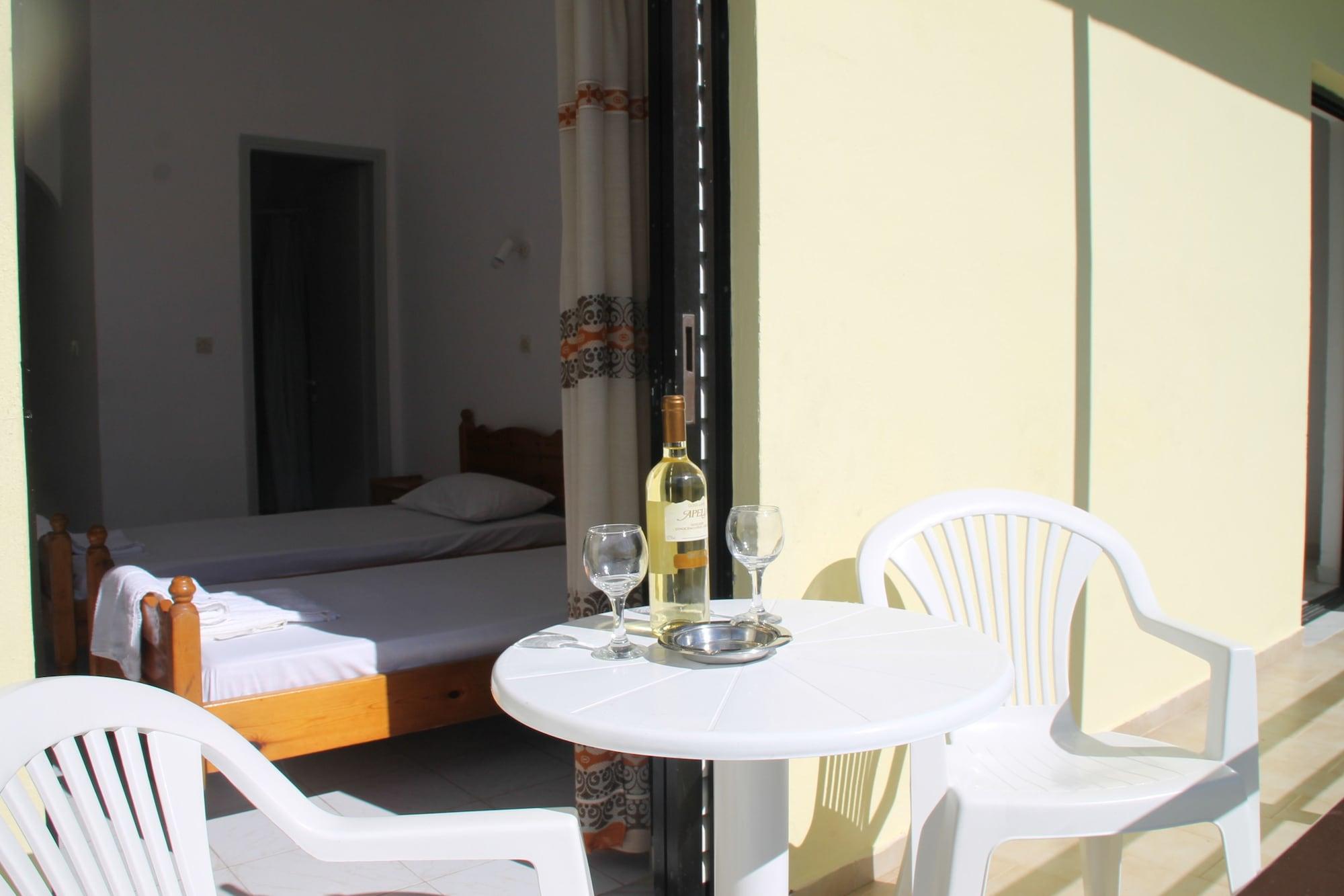 Kavos Central Gardens Exteriör bild