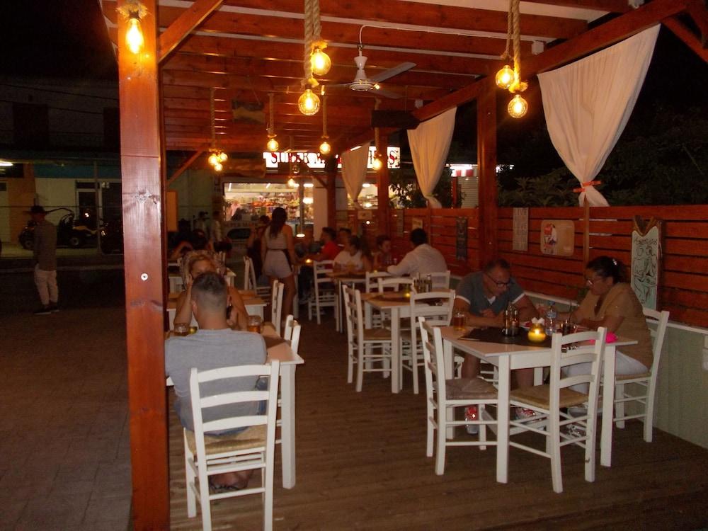 Kavos Central Gardens Exteriör bild