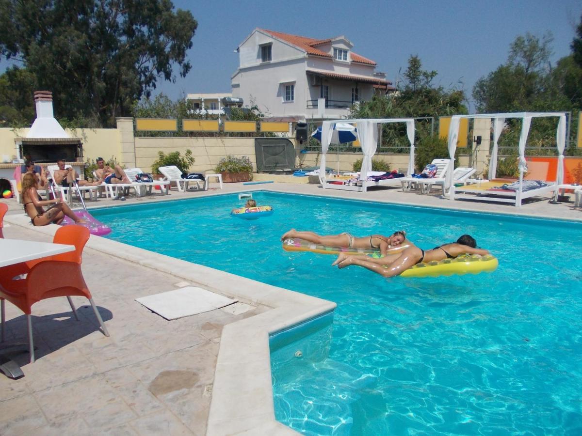 Kavos Central Gardens Exteriör bild
