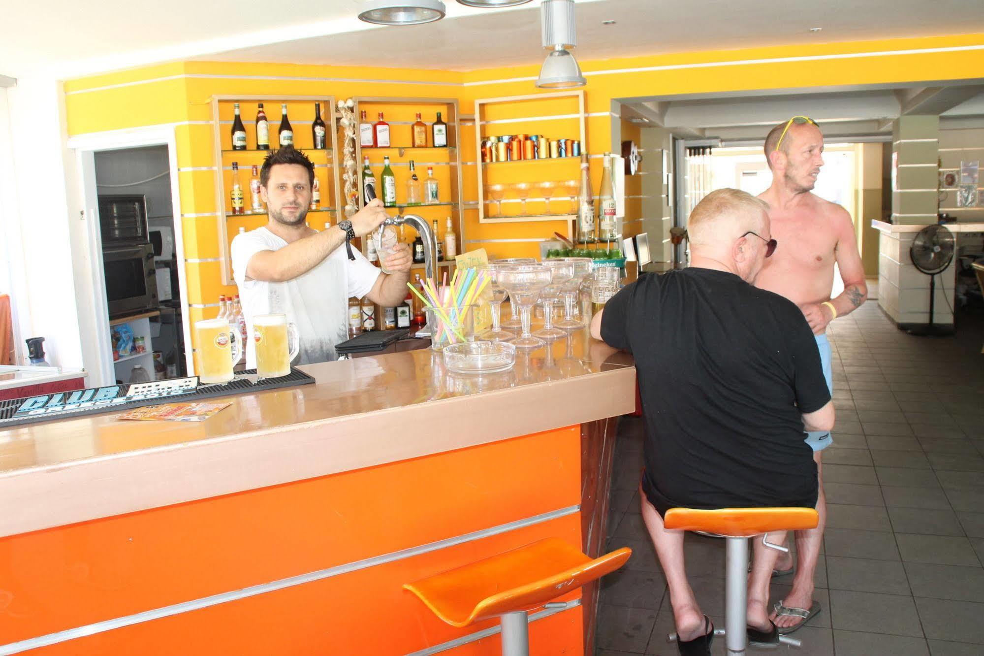 Kavos Central Gardens Exteriör bild
